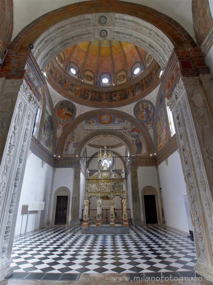 Milan (Italy) - Looking inside the Portinari Chapel